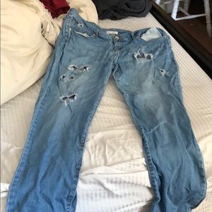 Bullhead ripped jeans